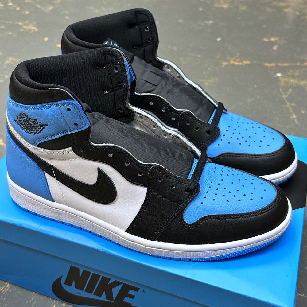 Nike Air Jordan 1 High Retro UNC Toe 11 DZ5485-400 1985 University Blue - Picture 3 of 11